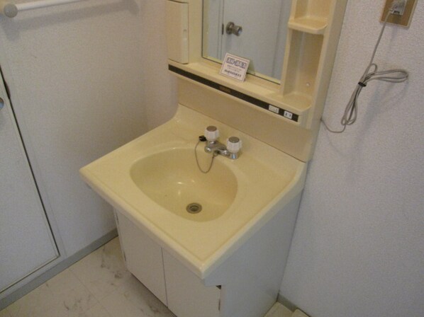 クレスト安室の物件内観写真